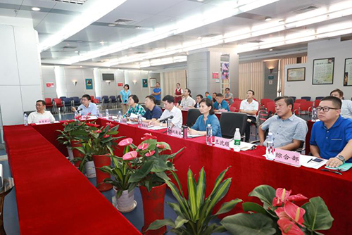 劉英姿來體育中心考察七軍會(huì)場(chǎng)館建設(shè)(圖1) 劉英姿來體育中心考察七軍會(huì)場(chǎng)館建設(shè)(圖1)