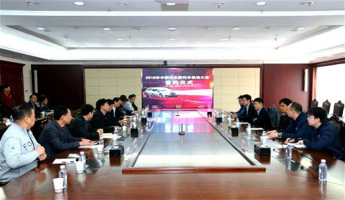引擎轟鳴，賽車狂飆 “鐵馬”今年十一開賽</br>“車都”將上演現(xiàn)實(shí)版“速度與激情”(圖2)