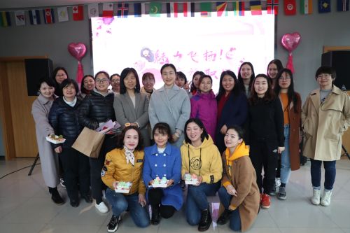 巧手做糕點，甜蜜迎佳節(jié) ▏武漢體育中心舉行“三八”婦女節(jié)關(guān)愛活動(圖7)