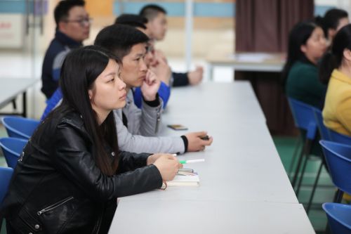 林江鴻在第十九期“新時代大講堂”上授課 拓展新空間 發(fā)展新產業(yè) 實現(xiàn)新增長(圖3)