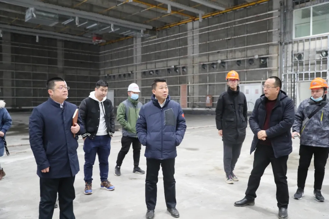 公司領(lǐng)導(dǎo)檢查軍運會賽后利用項目建設(shè)(圖2) 公司領(lǐng)導(dǎo)檢查軍運會賽后利用項目建設(shè)(圖2)