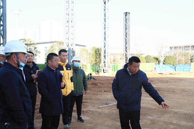 公司領(lǐng)導(dǎo)檢查軍運會賽后利用項目建設(shè)(圖6) 公司領(lǐng)導(dǎo)檢查軍運會賽后利用項目建設(shè)(圖6)